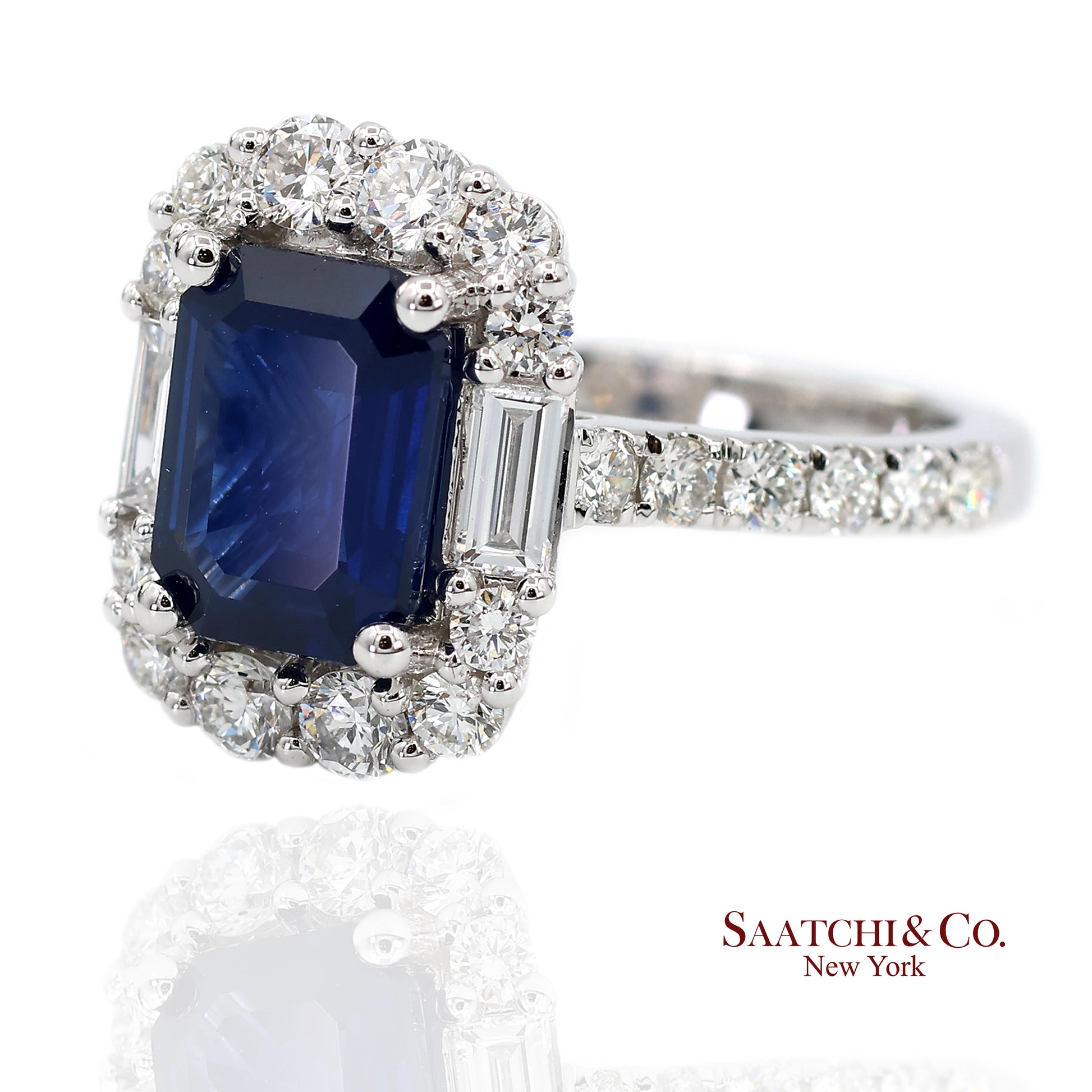 Exquisite 18K (750) White Gold Royal Blue Sapphire and Natural Diamond Ring