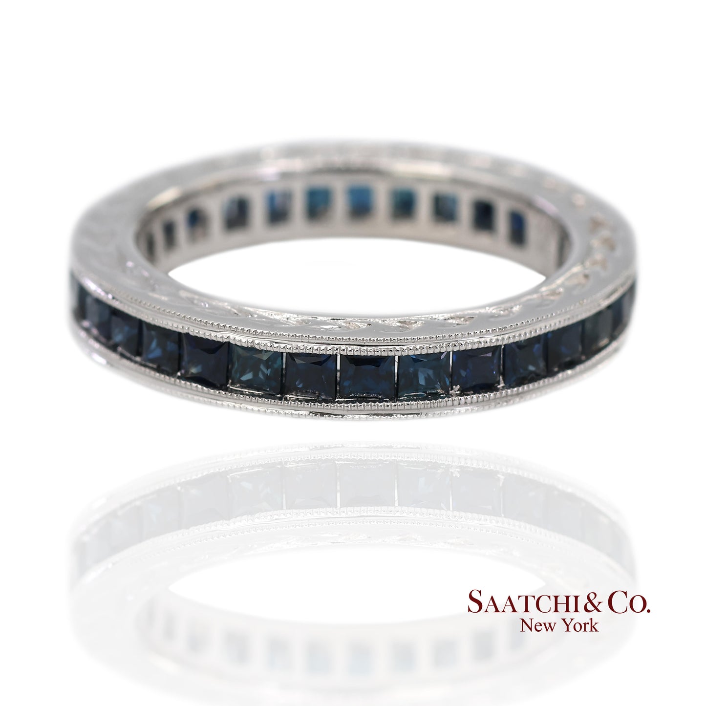 Vintage 14K (585) White Gold All Around Natural Sapphire Engraving Band Ring