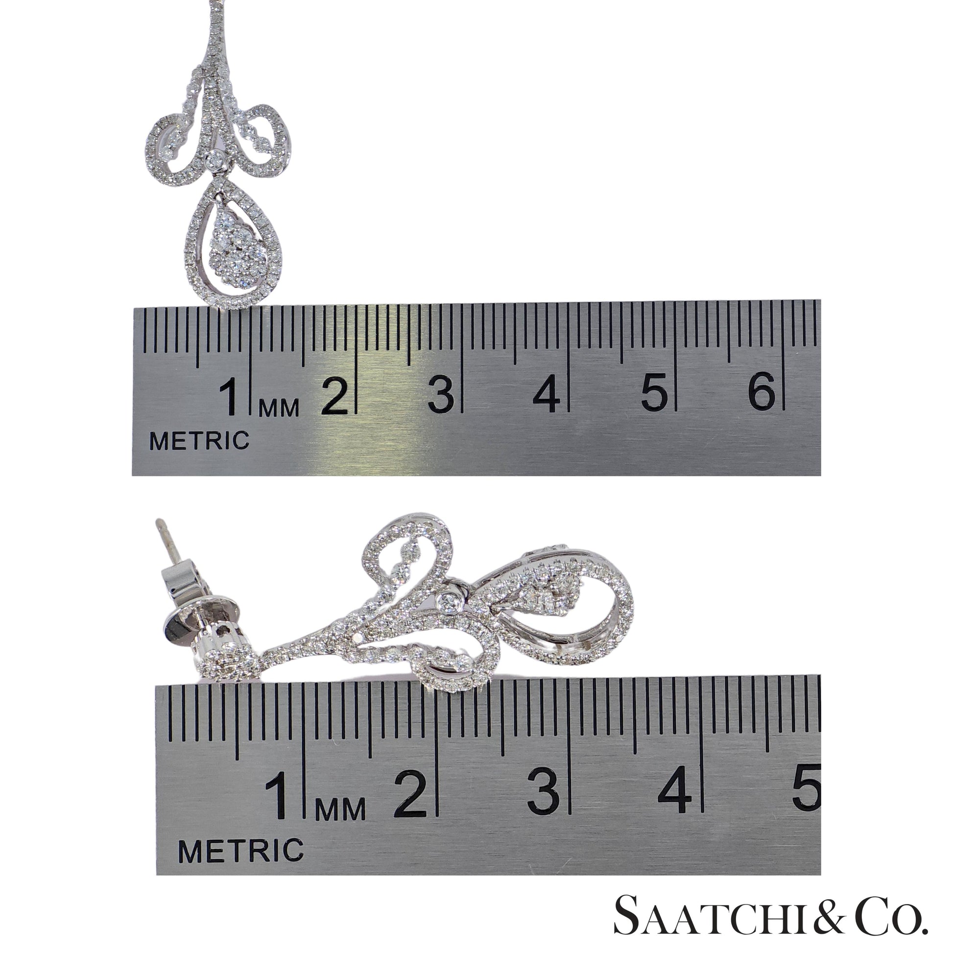 Natural Diamond Earring Pear Shape in 18K (750) White Gold