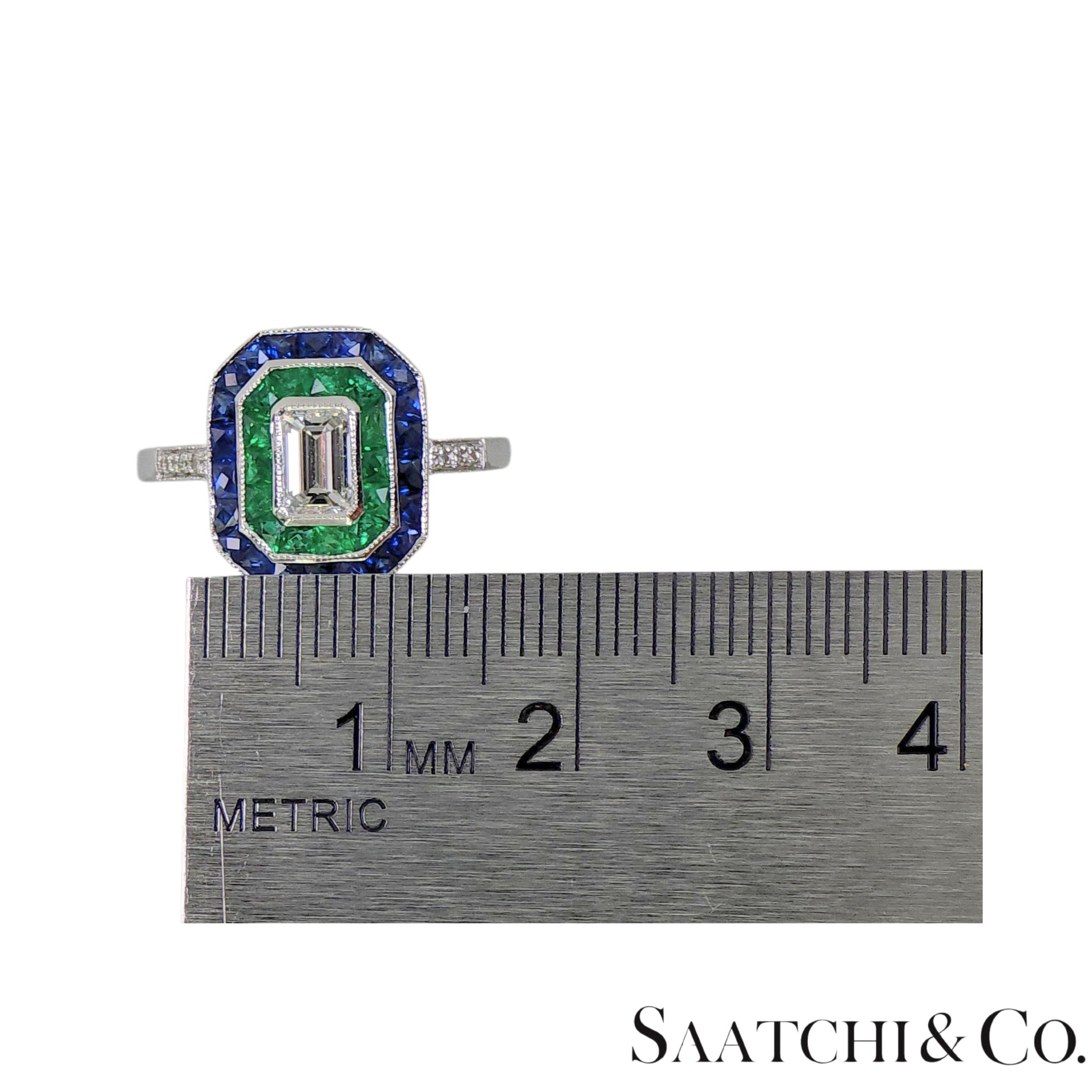 GIA - 18K (750) Emerald Shape Natural Round VVS Diamond Sapphire Emerald Ring