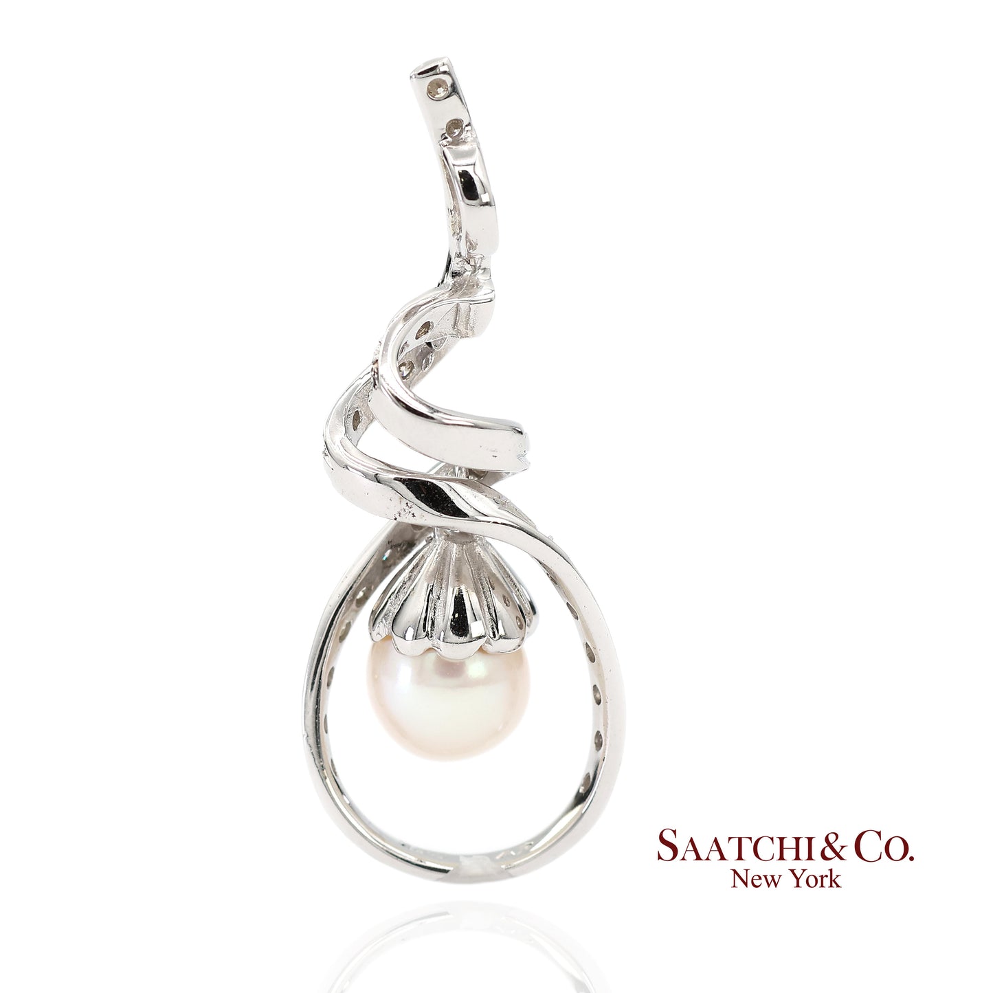 18K (750) White Gold Natural Diamond and White Pearl Pendant Necklace