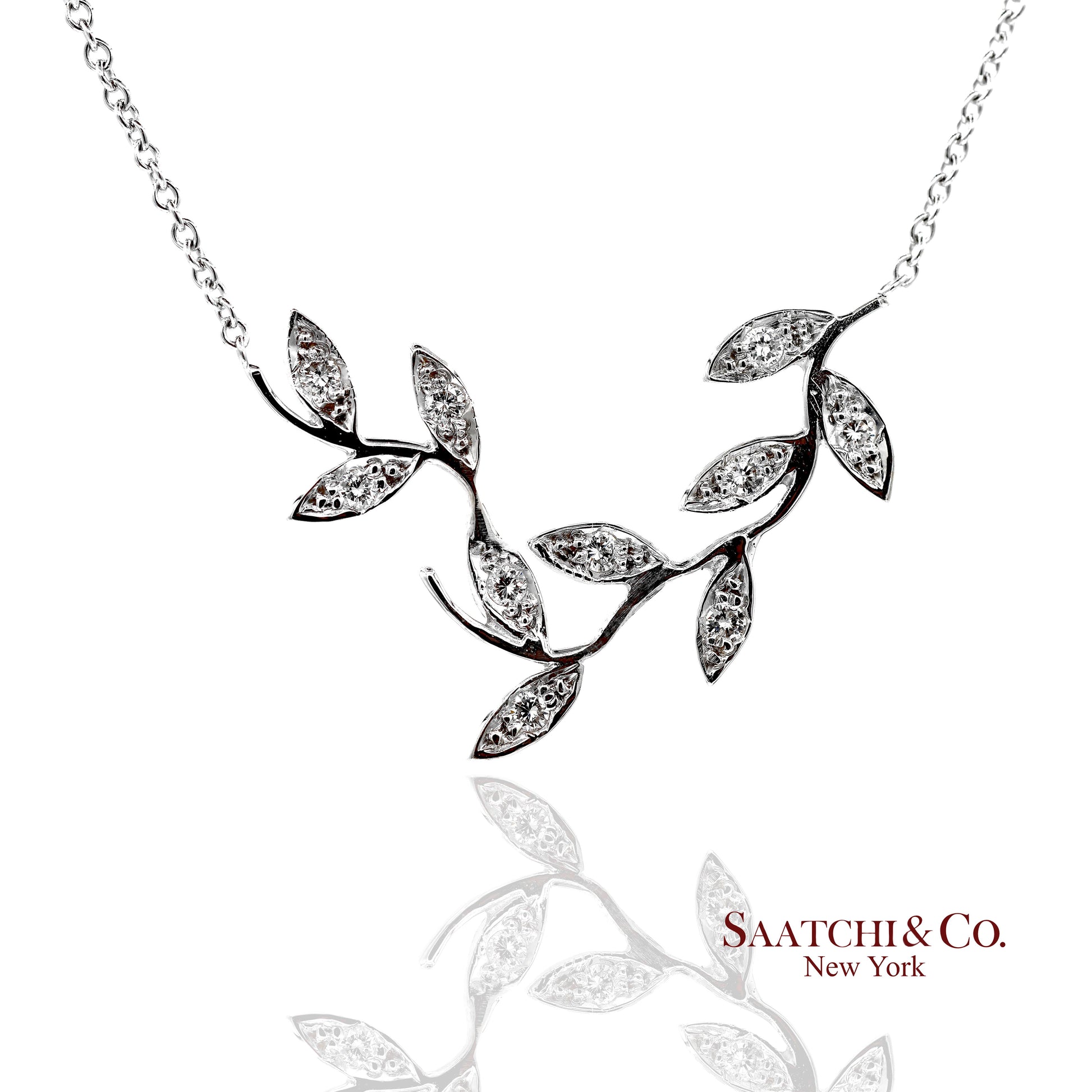 18K(750) White Gold Natural Diamond Leaf Shape Pendant Necklace with Chain