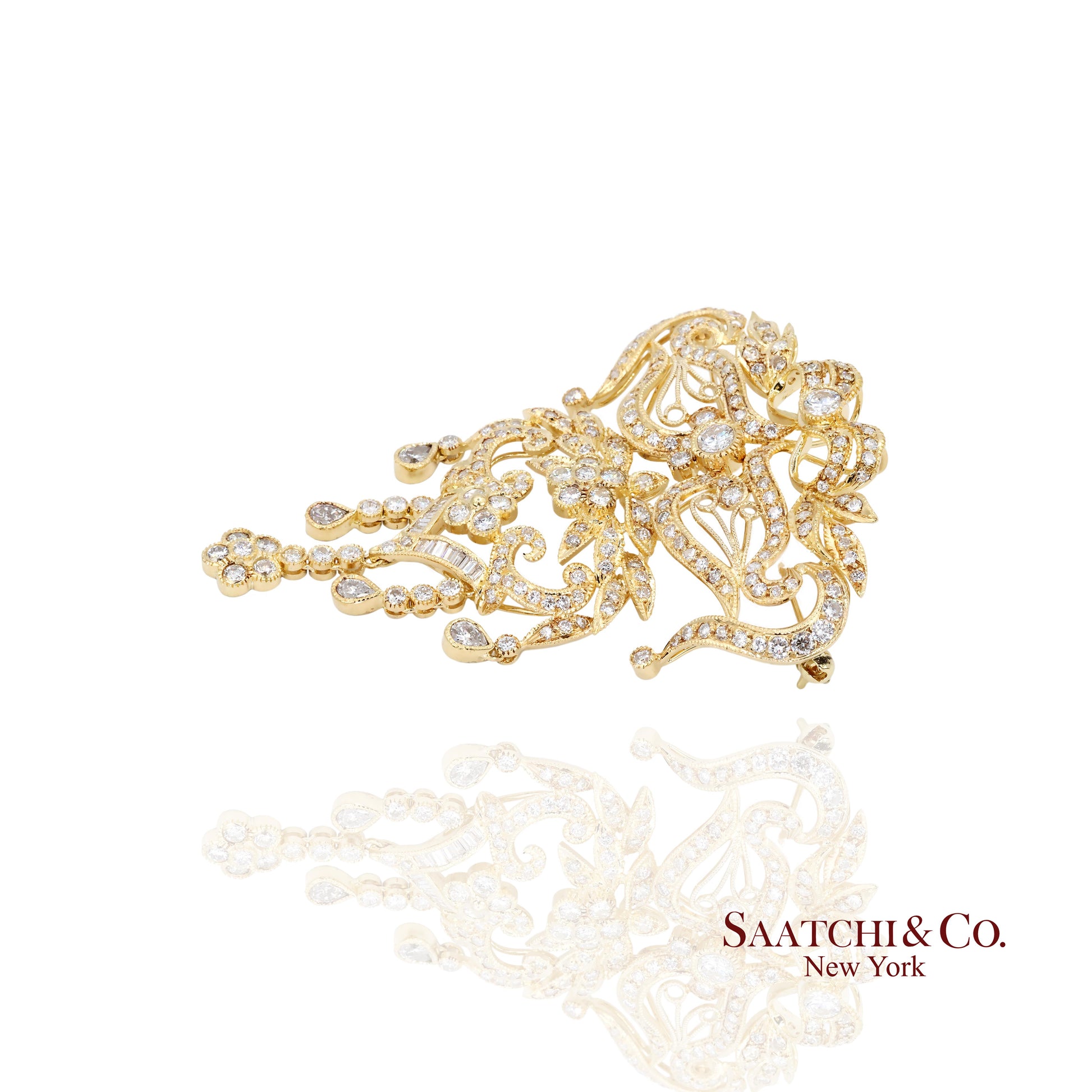 18k (750) Yellow Gold Natural Diamond Convertible Pendant and Brooch