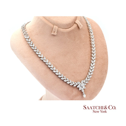 18K (750) Natural White Diamond Necklace