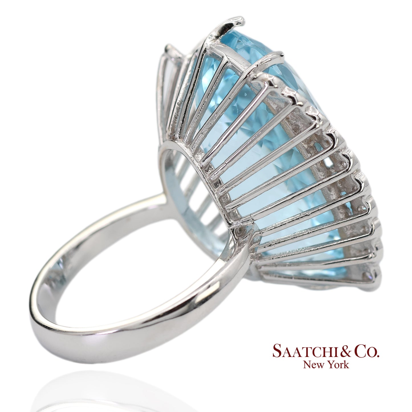 18K(750) Solid Vintage White Gold Natural Diamond and Blue Topaz Ring