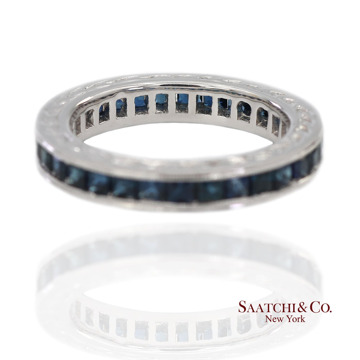 Vintage 14K (585) White Gold All Around Natural Sapphire Engraving Band Ring