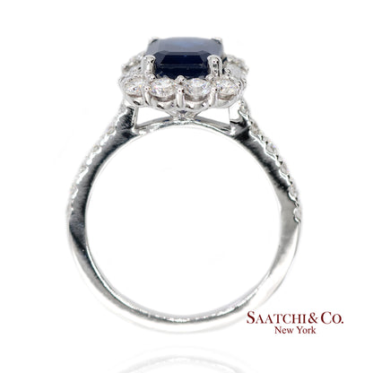 Exquisite 18K (750) White Gold Royal Blue Sapphire and Natural Diamond Ring