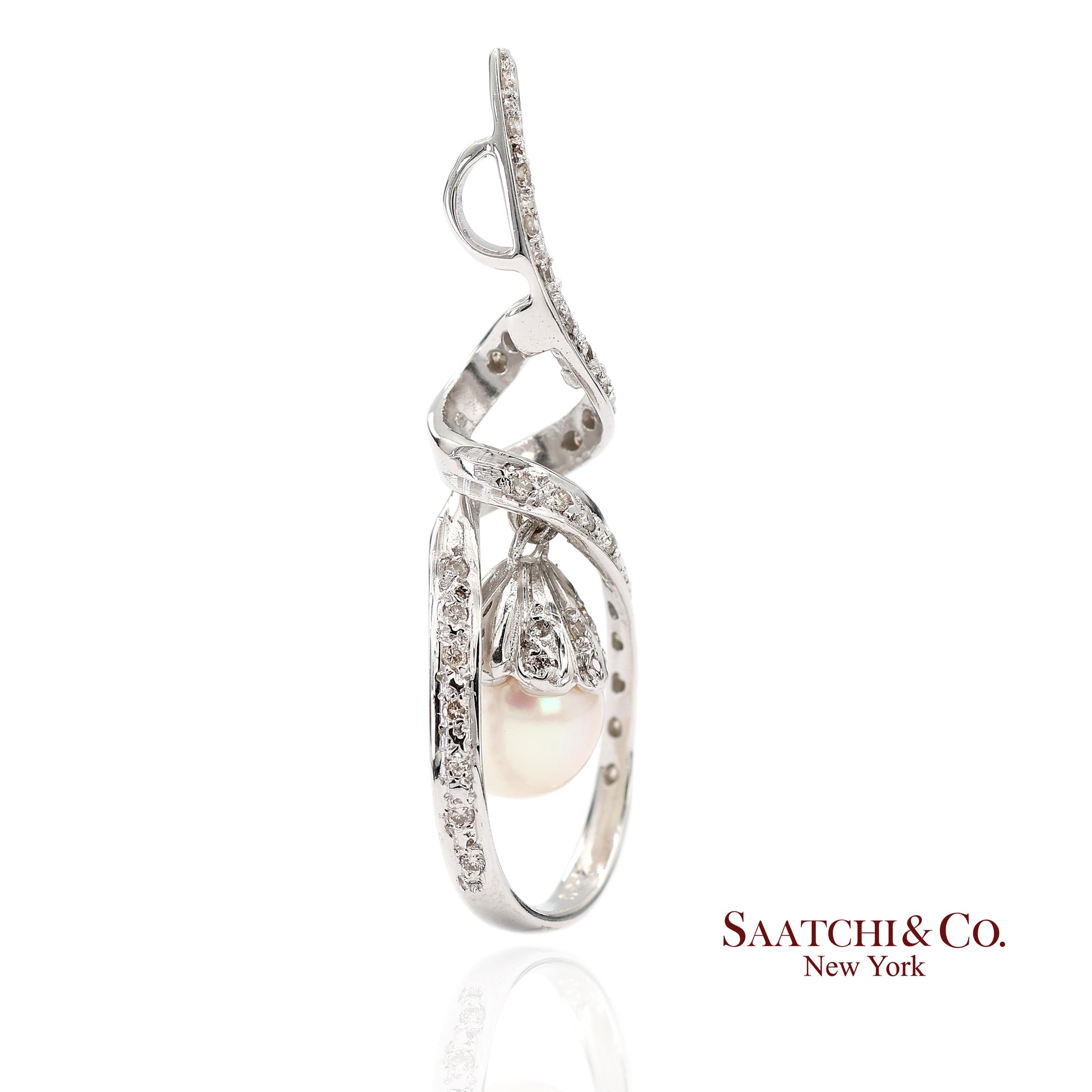 18K (750) White Gold Natural Diamond and White Pearl Pendant Necklace