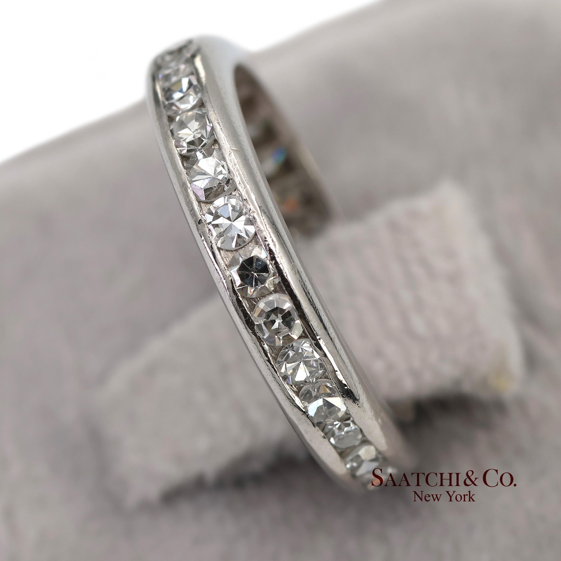 Platinum(950) Natural Diamond Vintage Band Ring
