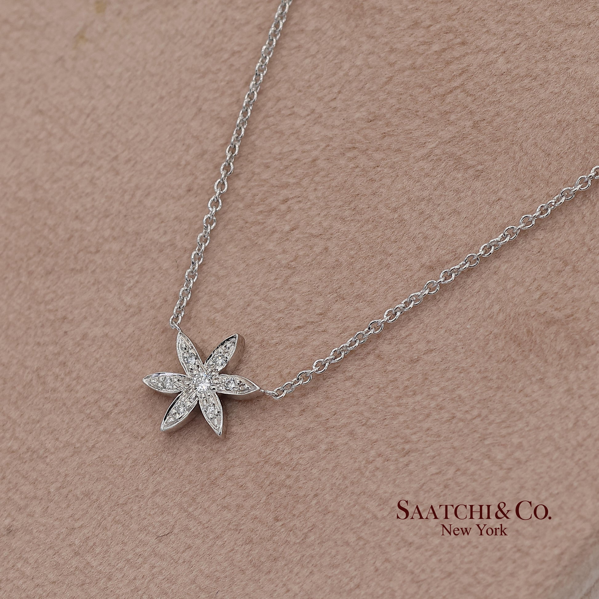 18K(750) White Gold Natural Diamond Pendant Necklace with Chain