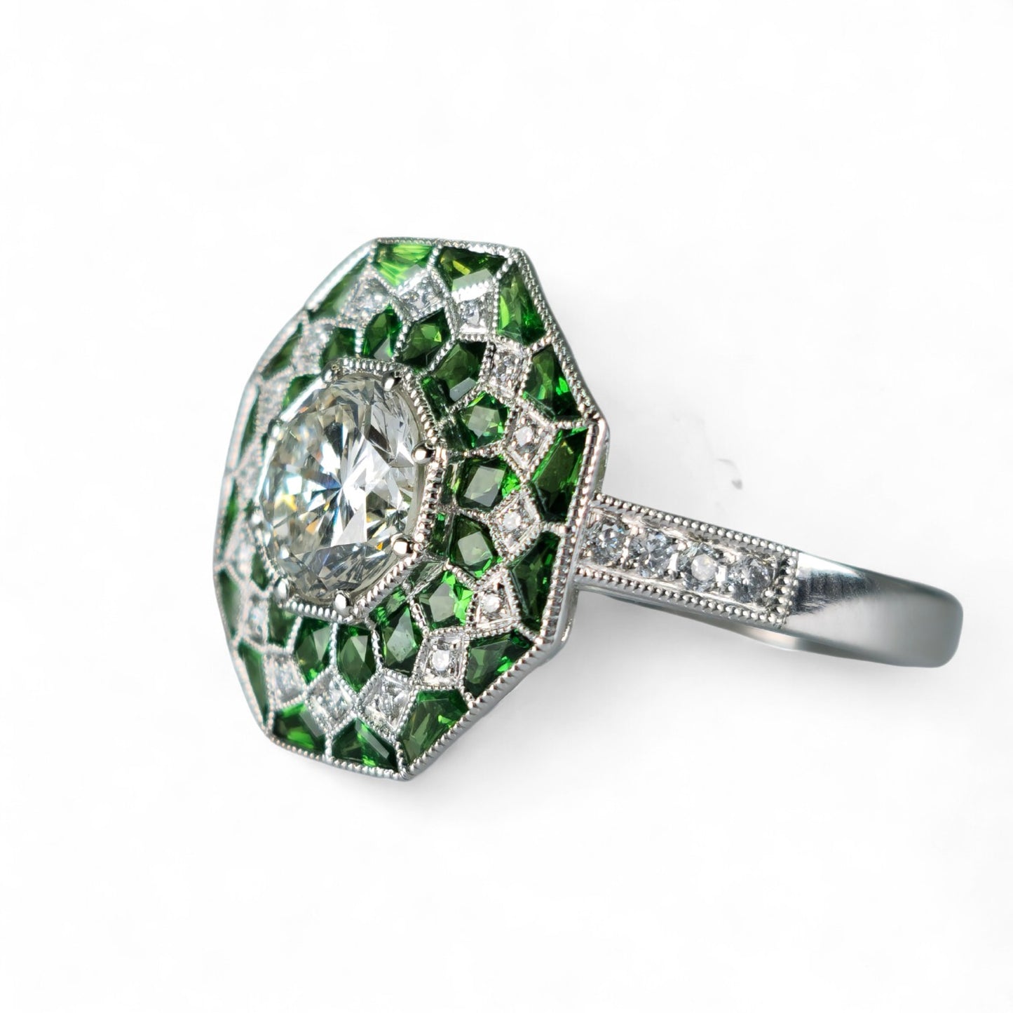 GIA Certified - Natural Tsavorite & Diamond Platinum (950): Ring