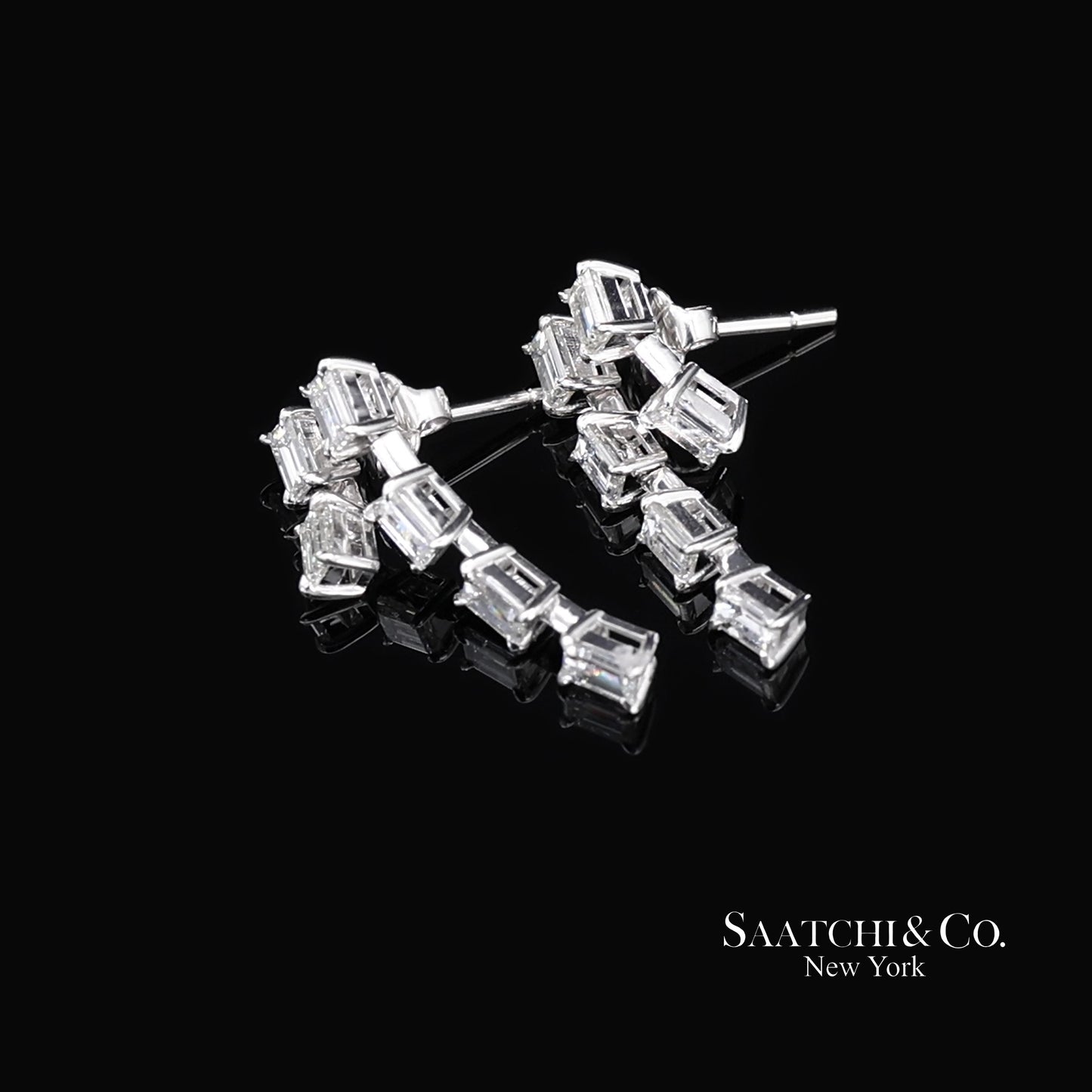 18K(750) White Gold Natural Diamond Emerald Cut Earrings