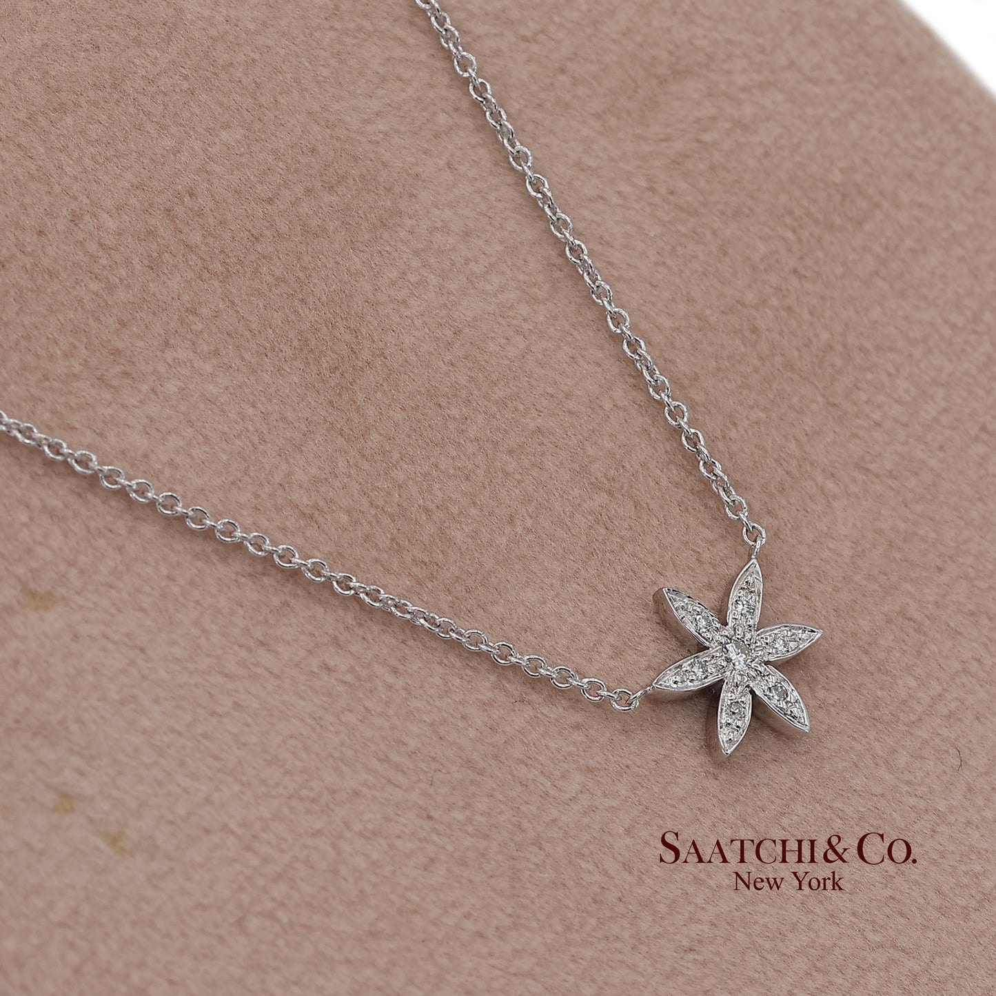 18K(750) White Gold Natural Diamond Pendant Necklace with Chain