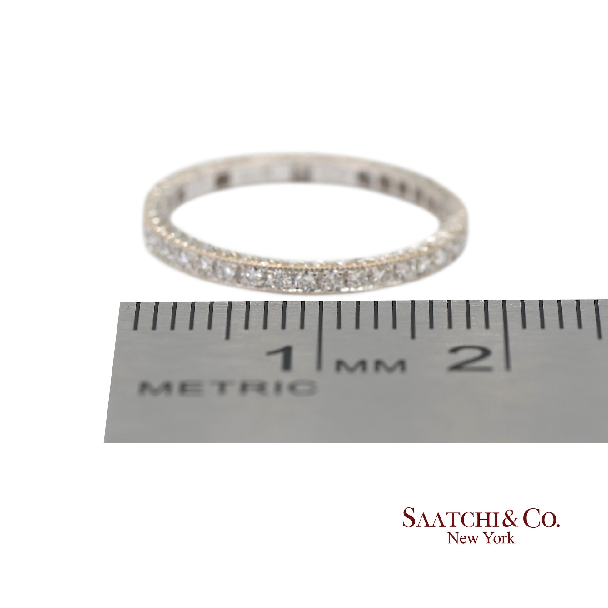 18K (750) White Gold Exquisite Hand Engraving and Milgrain Detailing Band Ring