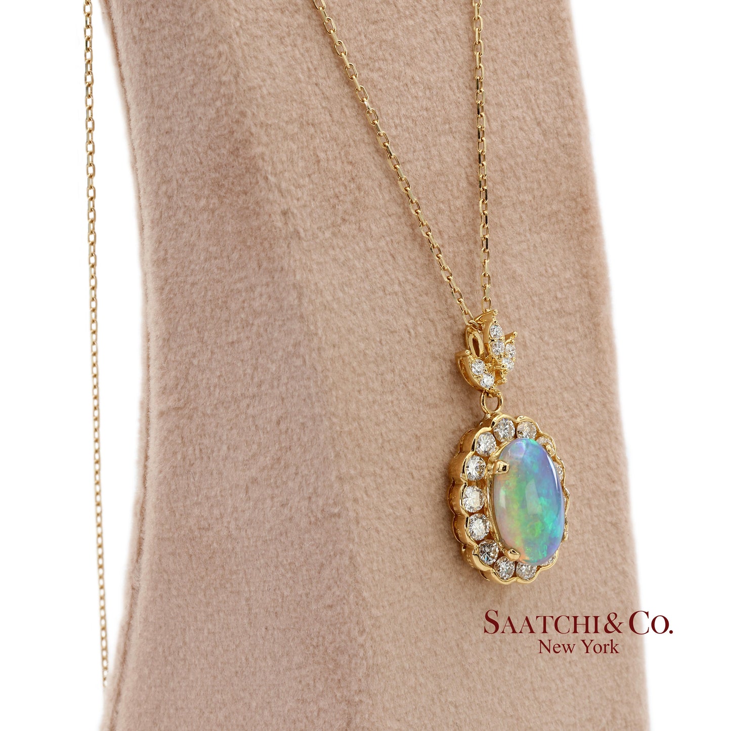 18K 750 Solid Yellow Gold Natural Diamond and Natural Opal Pendant Necklace