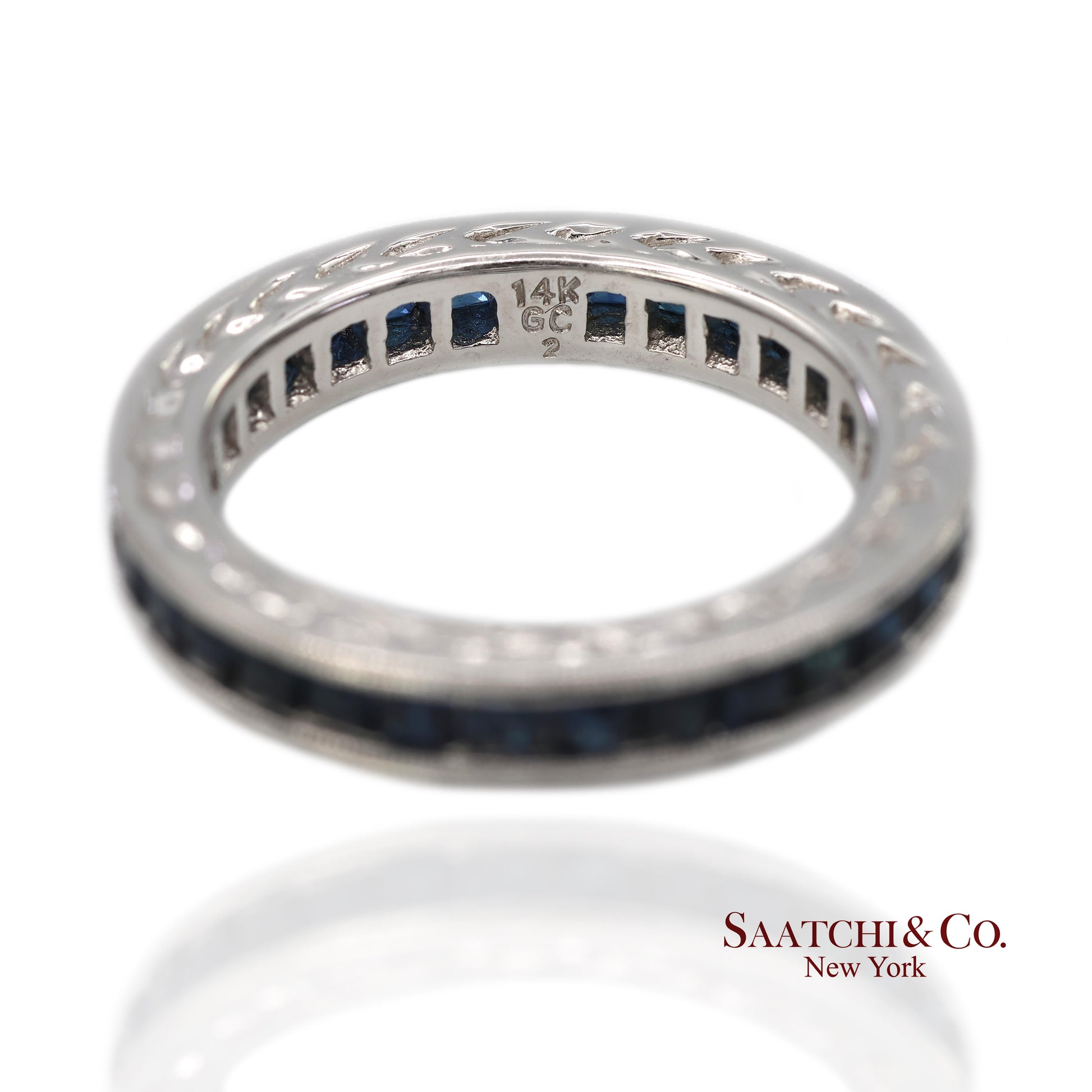 Vintage 14K (585) White Gold All Around Natural Sapphire Engraving Band Ring