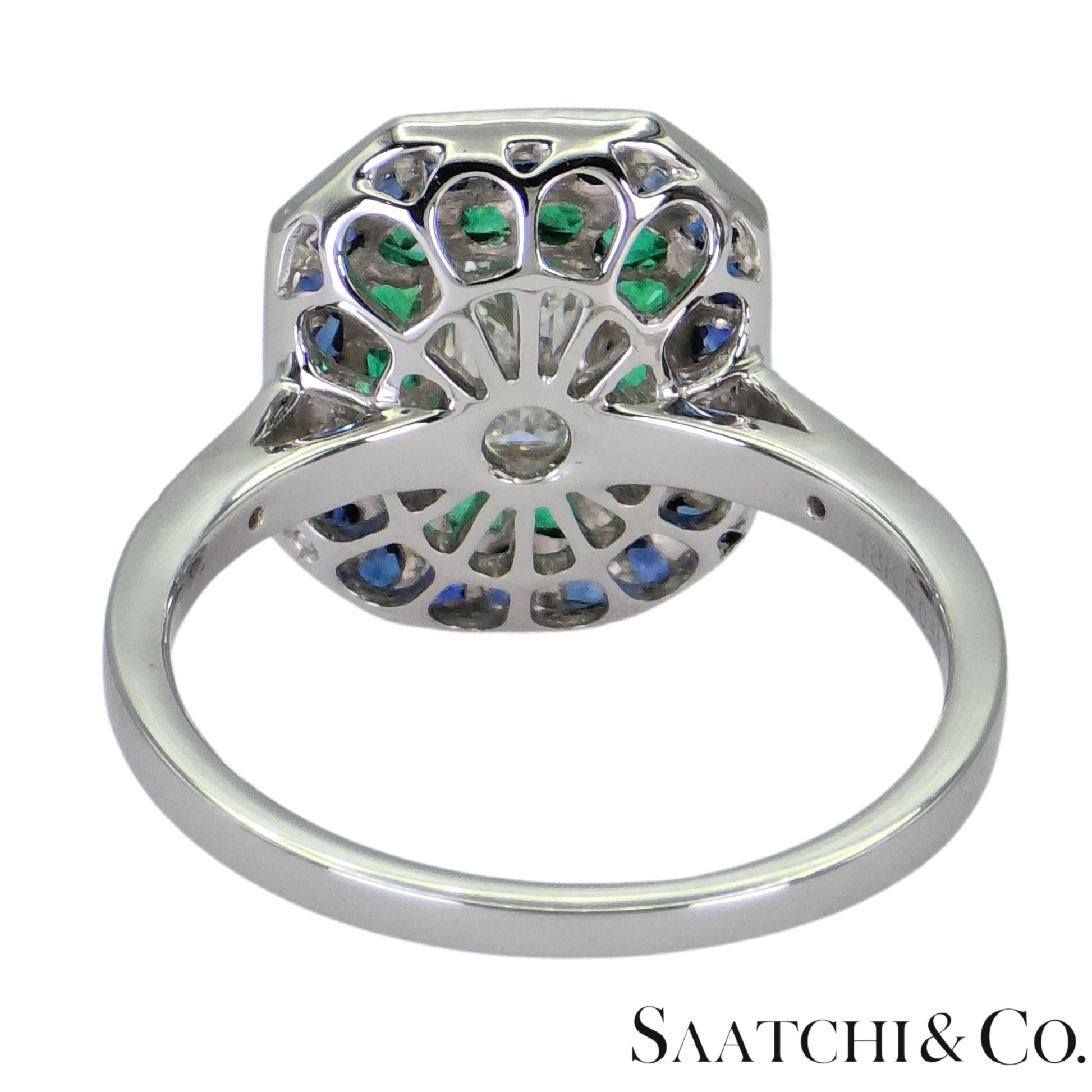 GIA - 18K (750) Emerald Shape Natural Round VVS Diamond Sapphire Emerald Ring
