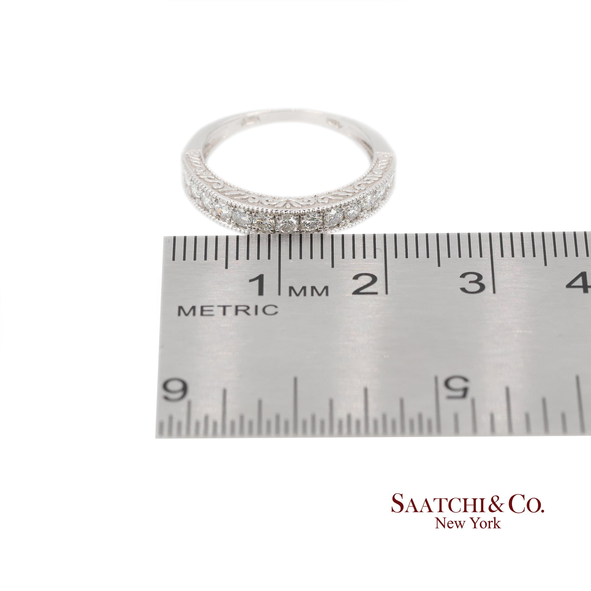 14k (585) White Gold Natural Diamond Engraved Band Ring