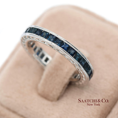 Vintage 14K (585) White Gold All Around Natural Sapphire Engraving Band Ring