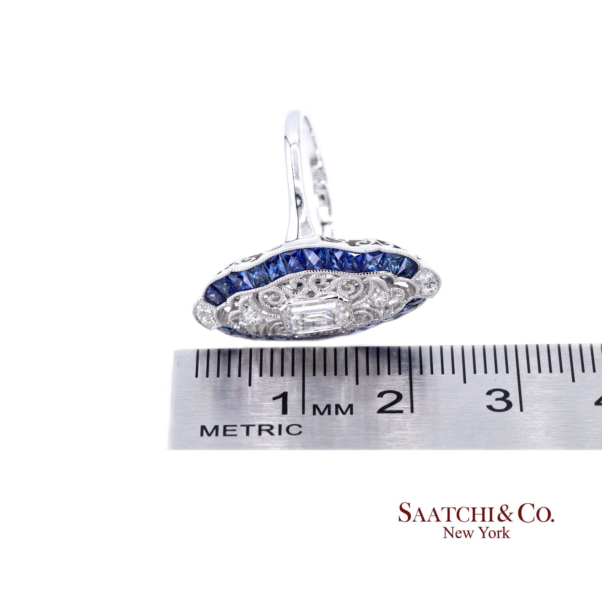 Elegant 18K White Gold Natural Diamond and Blue Sapphire Ring