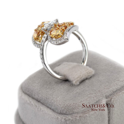 18k (750) Yellow Gold Natural Fancy Yellow Diamond Ring