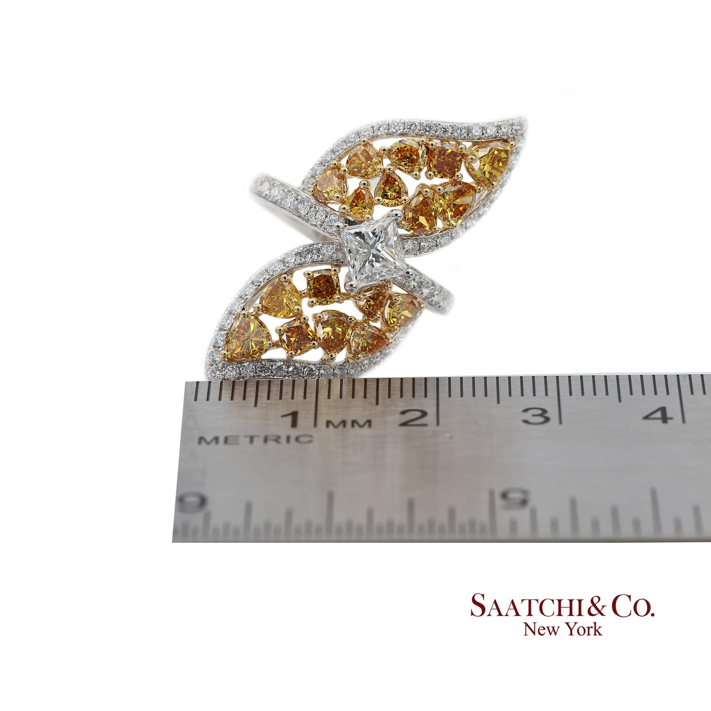 18k (750) Yellow Gold Natural Fancy Yellow Diamond Ring