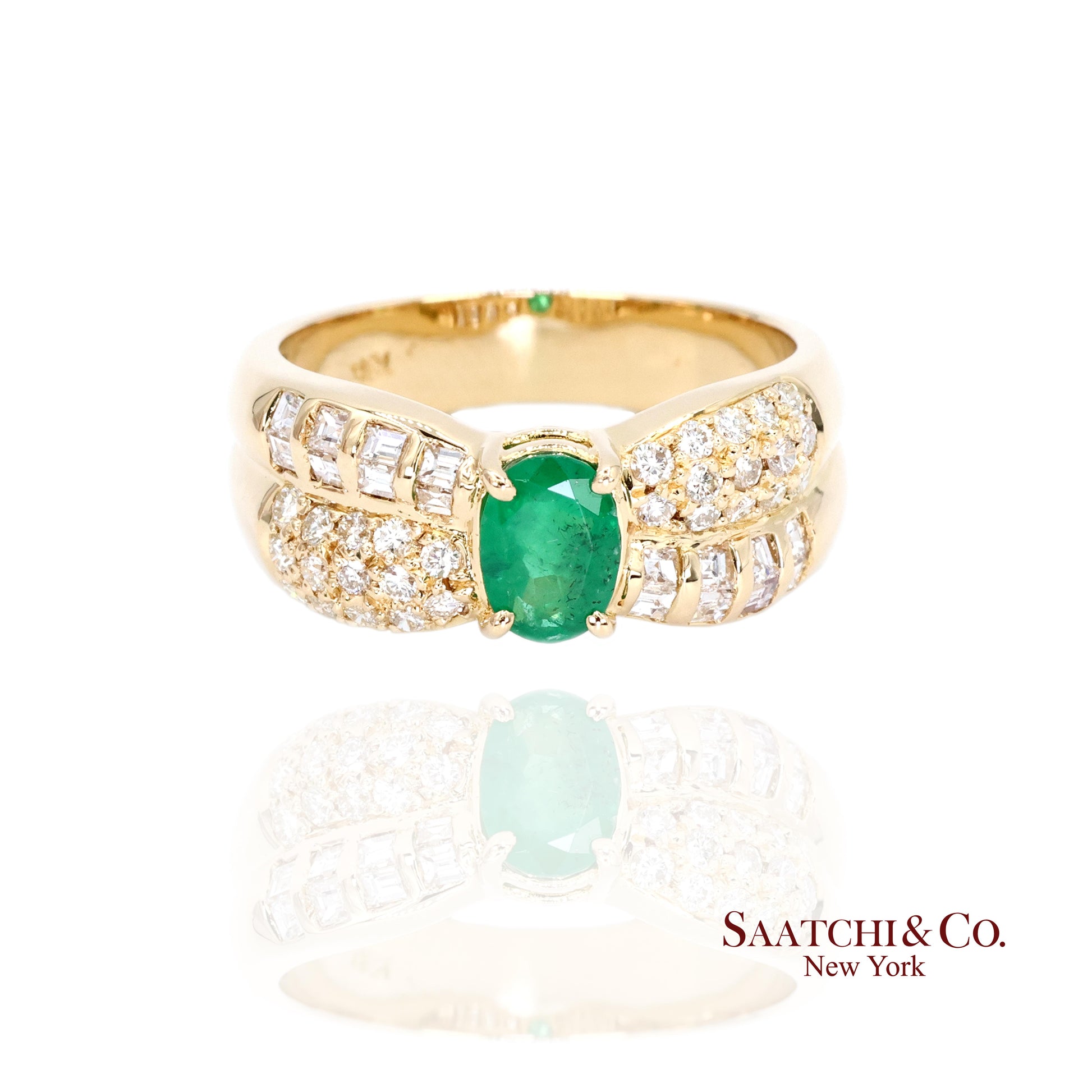 18k (750) Yellow Gold Natural Emerald and Diamond Ring