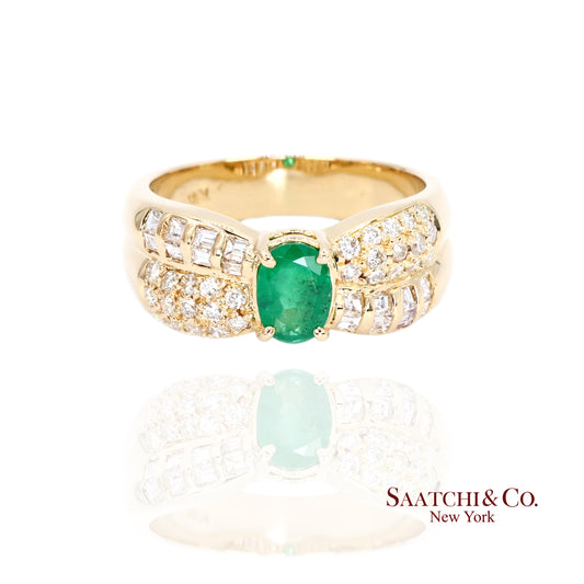 18k (750) Yellow Gold Natural Emerald and Diamond Ring