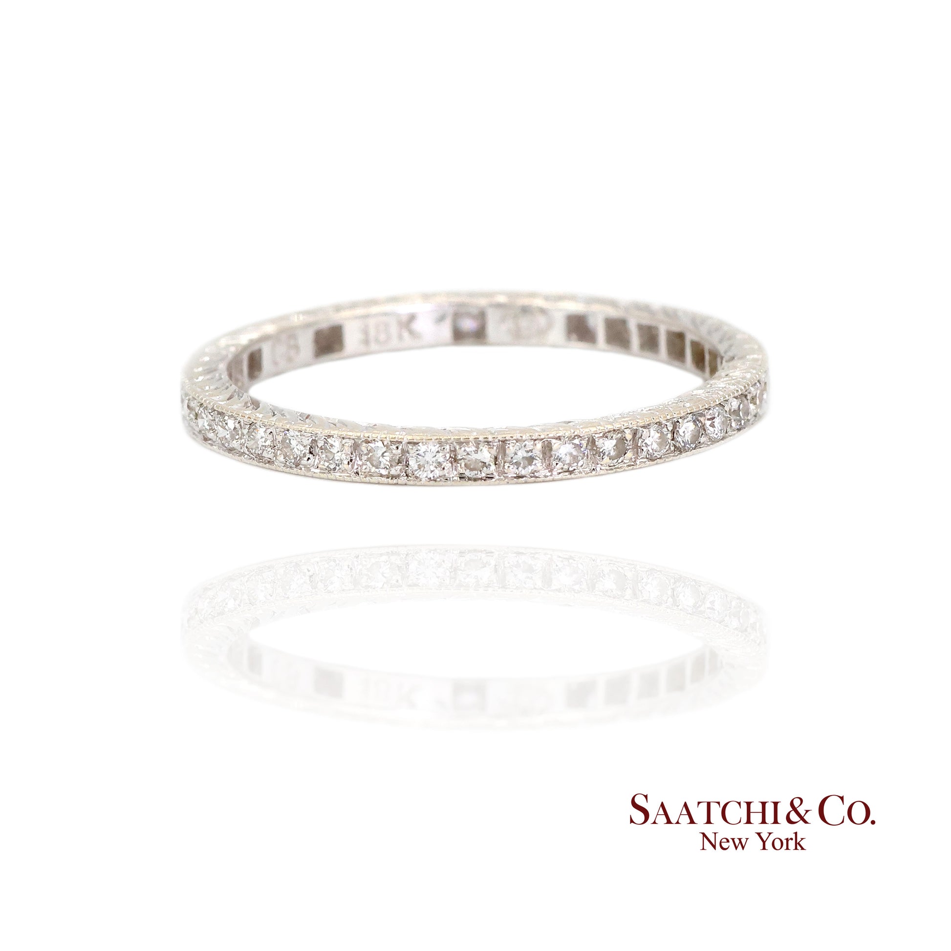 18K (750) White Gold Natural Diamond Engraved Band Ring