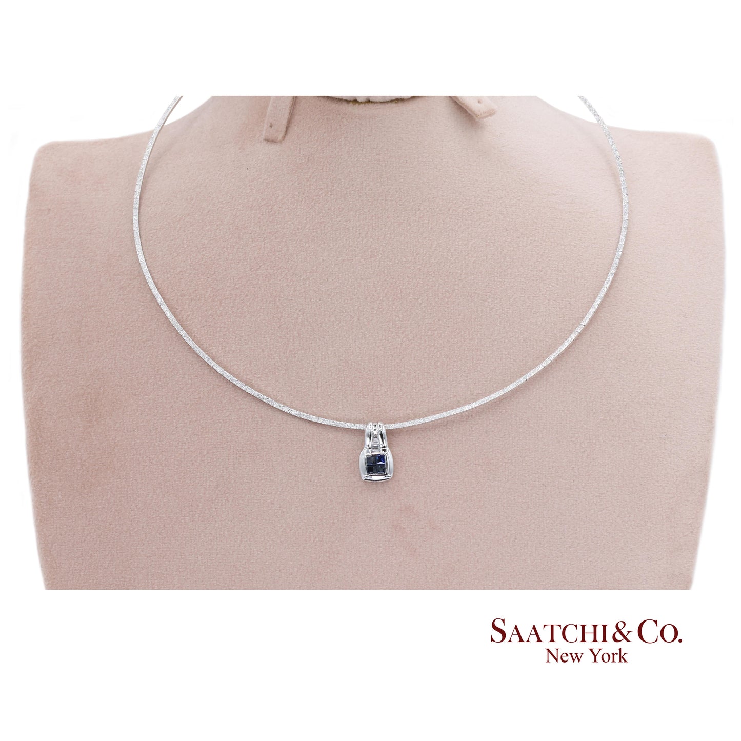 Elegant 18K White Gold Choker Necklace with Natural Diamond Pendant