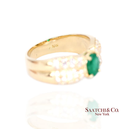 18k (750) Yellow Gold Natural Emerald and Diamond Ring