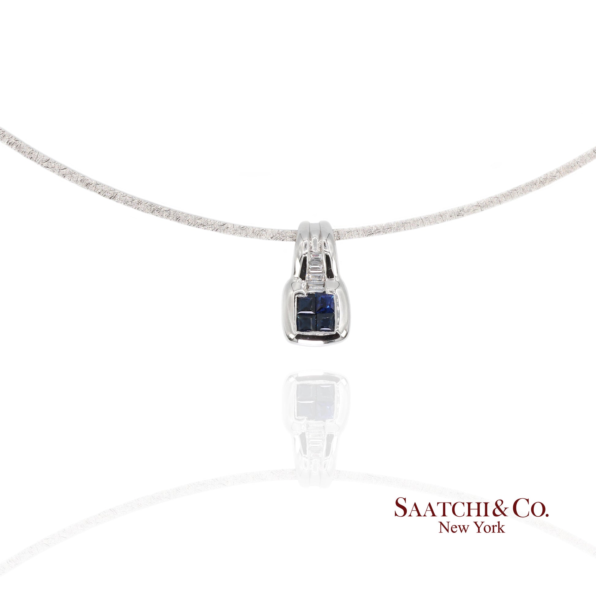 Elegant 18K White Gold Choker Necklace with Natural Diamond Pendant