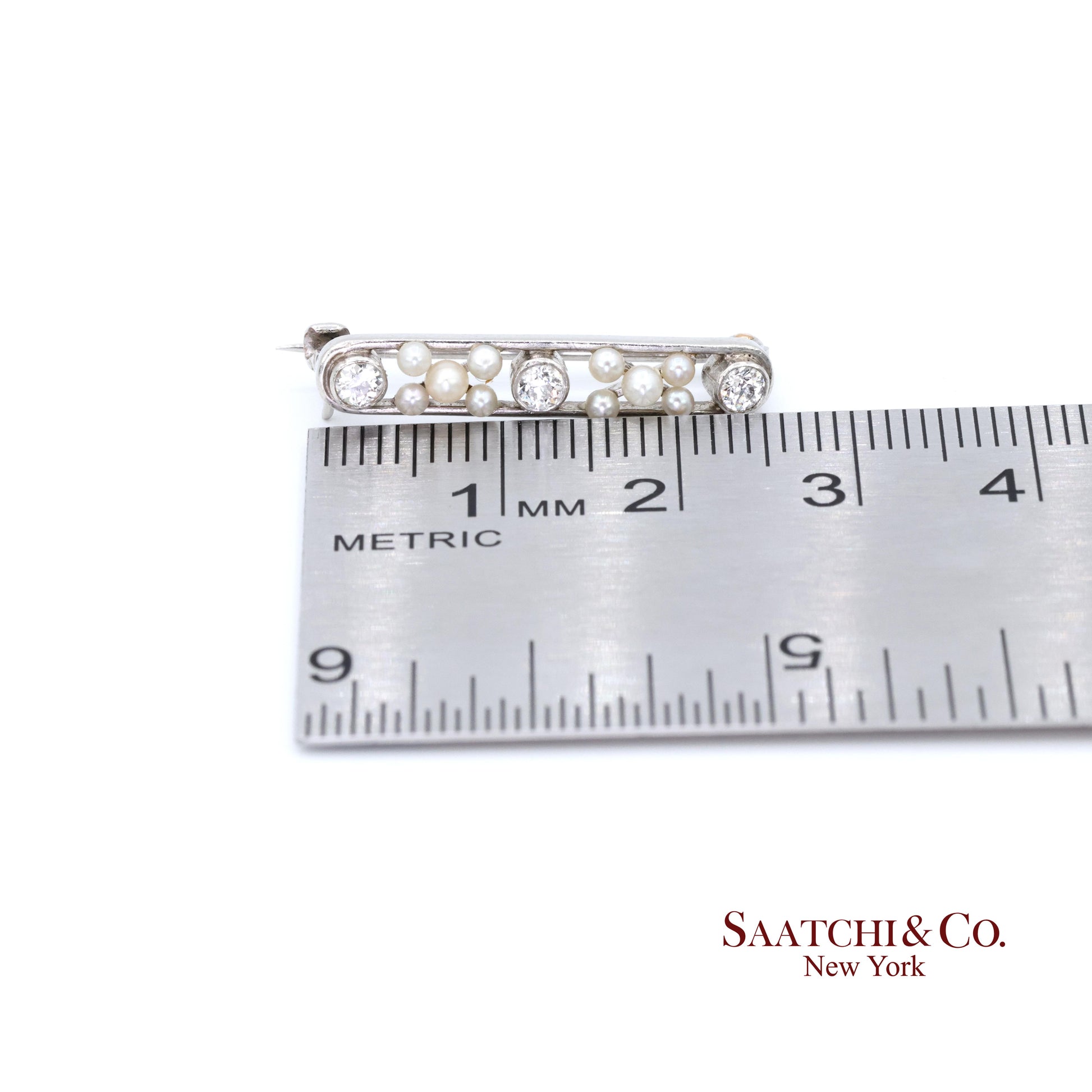 Platinum 950 Natural Round Pearl and Natural Diamond Brooch / Pin