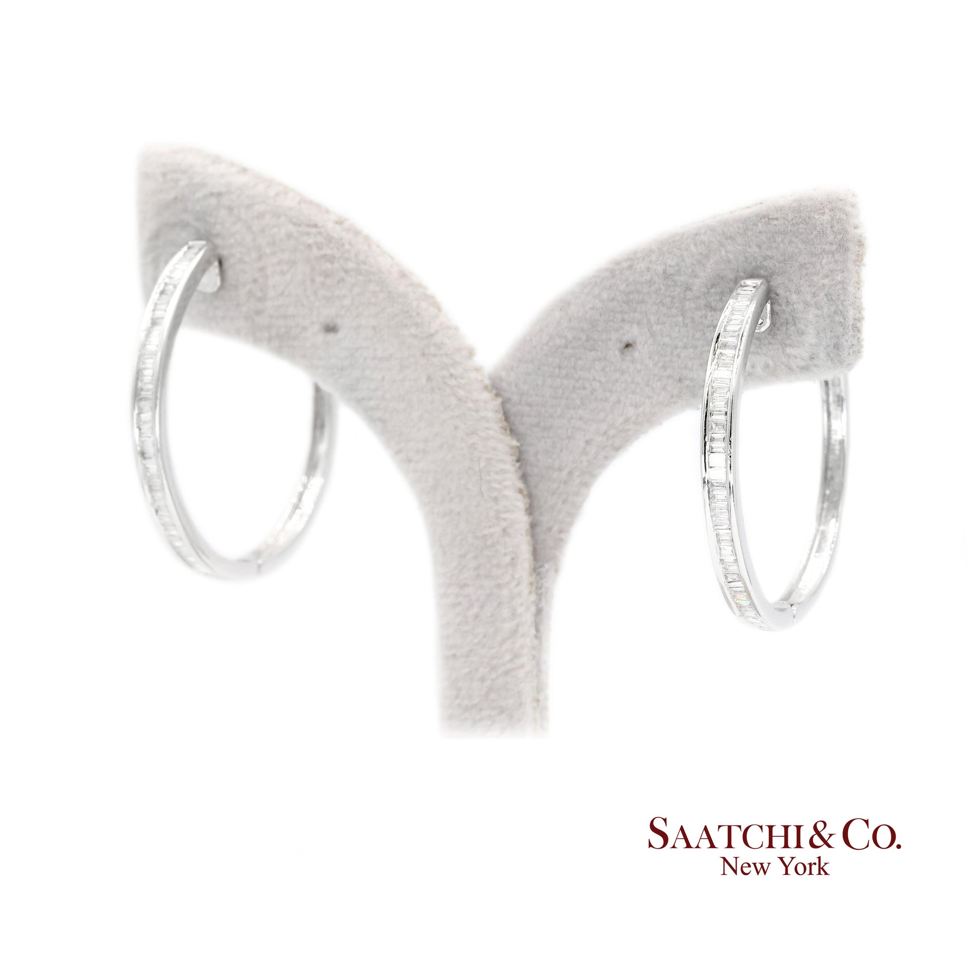 18K White Gold Natural Diamond Hoop Earring