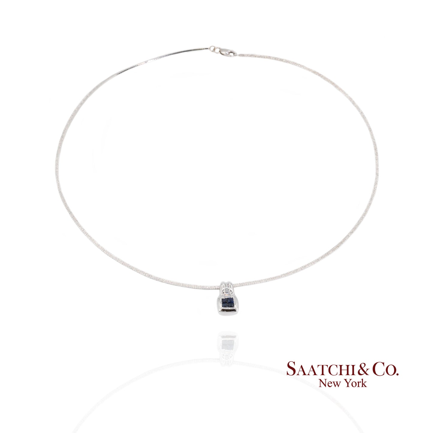 Elegant 18K White Gold Choker Necklace with Natural Diamond Pendant