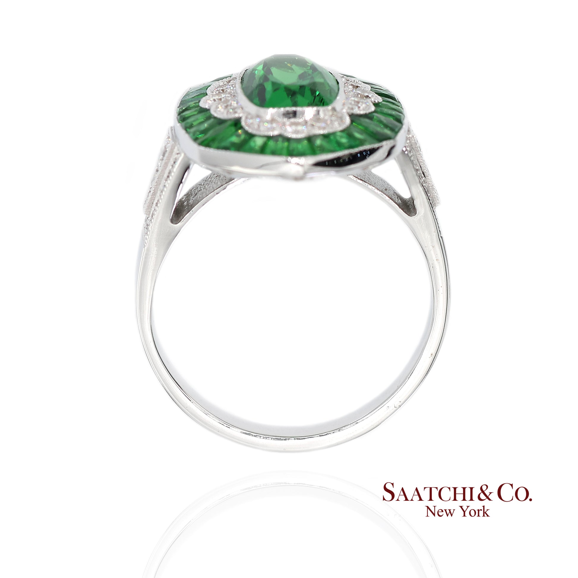 18K(750) White Gold Natural Brilliant Diamond and Tsavorite Ring
