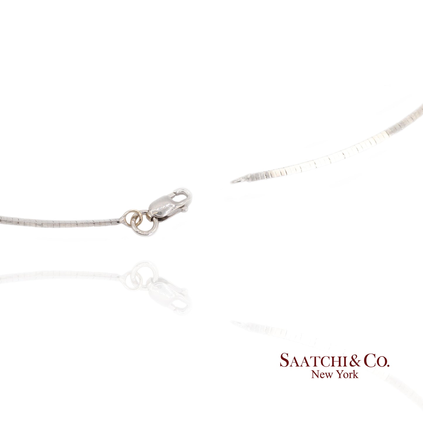 Elegant 18K White Gold Choker Necklace with Natural Diamond Pendant