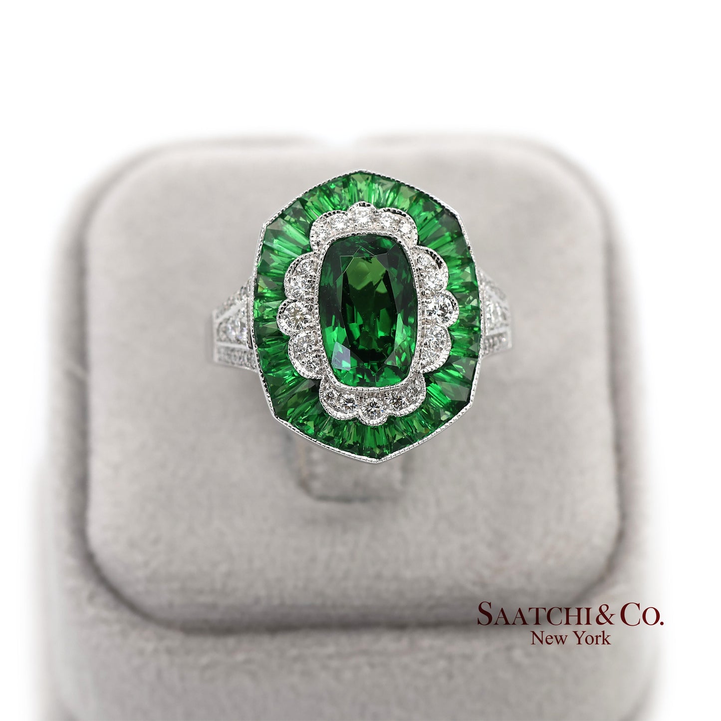 18K(750) White Gold Natural Brilliant Diamond and Tsavorite Ring