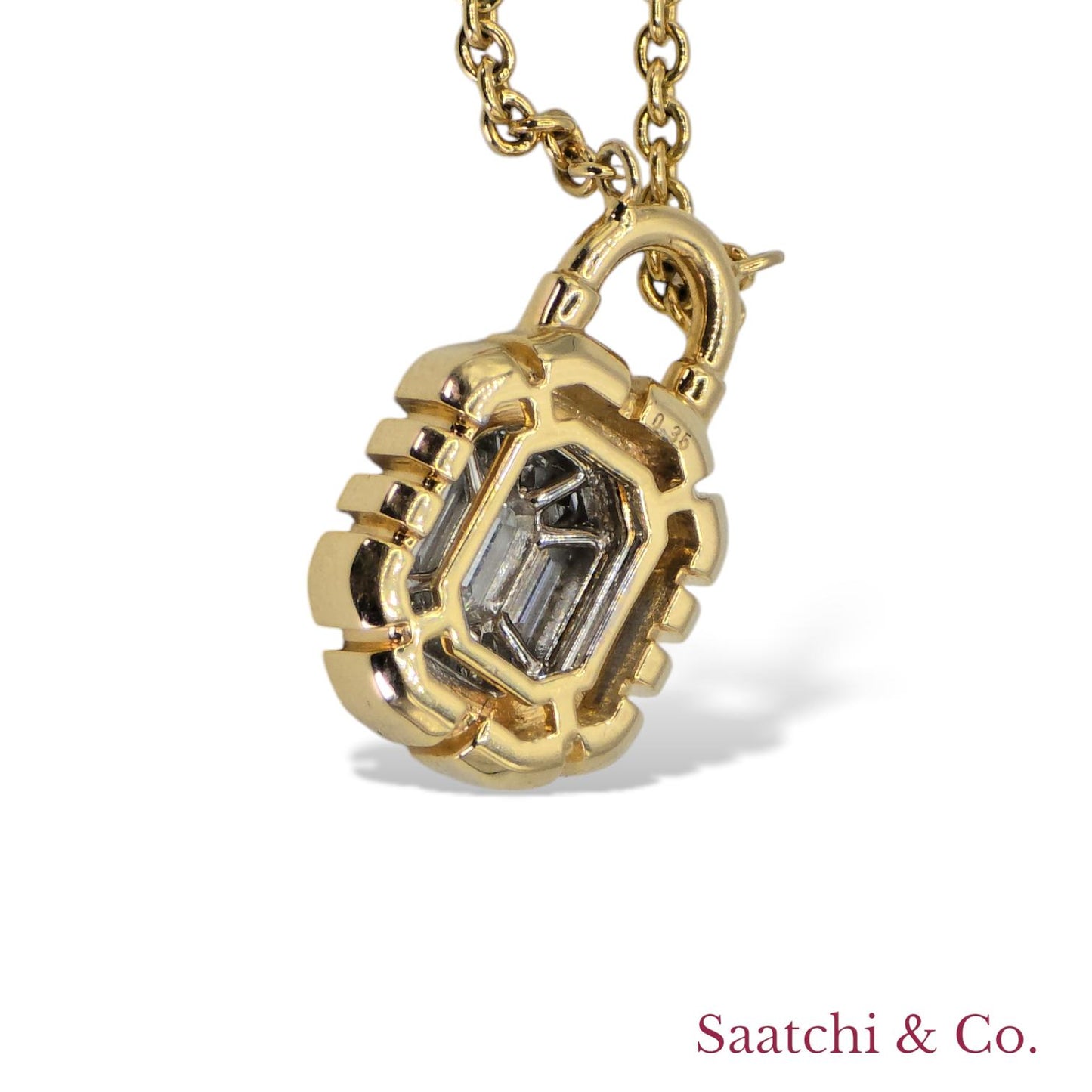 Lock Shape Diamond Illusion Emerald Setting Pendant 18K (750) Yellow Gold