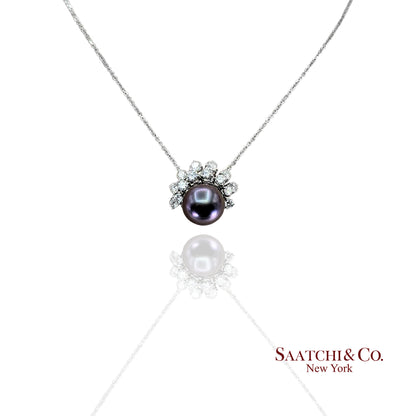 Tahitian Natural Black Pearl 18k (750) White Gold and Natural Diamond Pendant