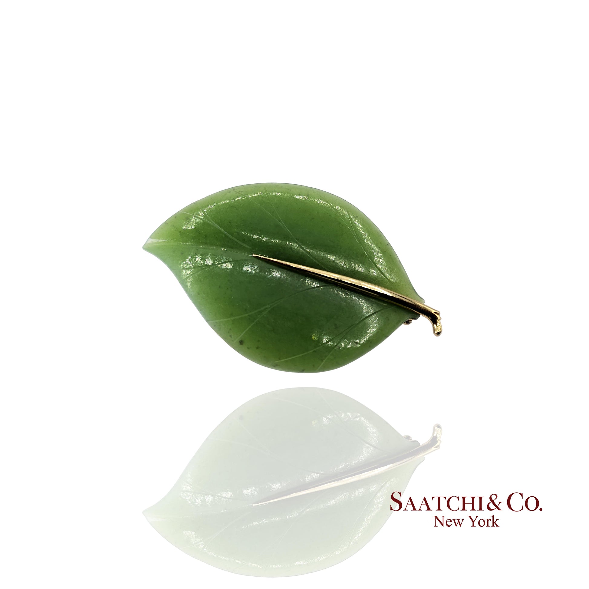 14K (585) Yellow Gold Natural Jade Stone Leaf Shape: Brooch/Pin