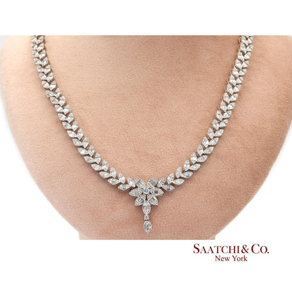 18K (750) Natural White Diamond Necklace