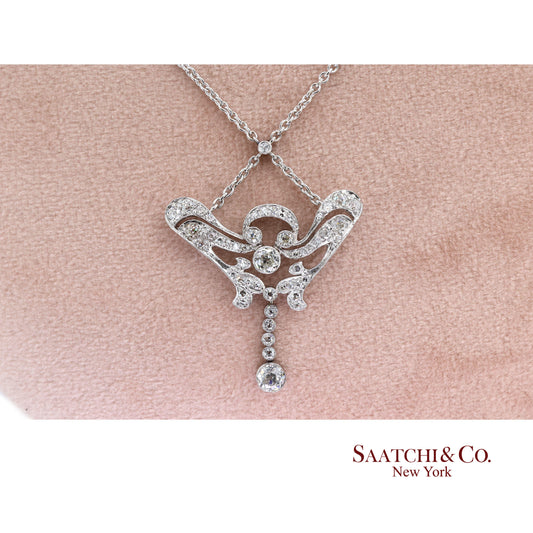 18K(750) White Diamond Vintage Pendant with Chain Necklace