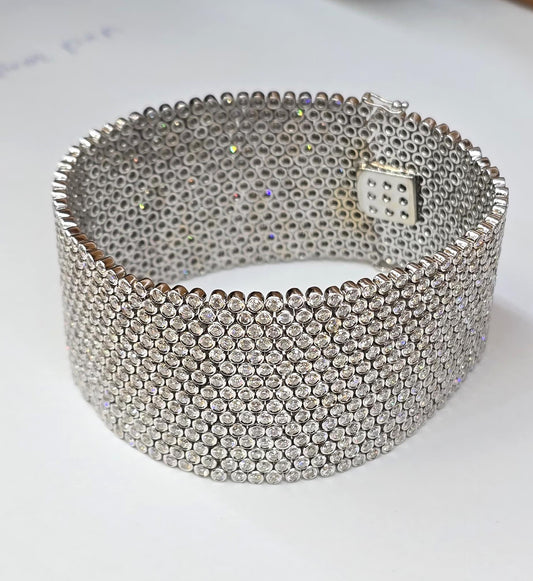 18k (750) White Gold Natural Diamond Wide Mesh Bracelet 15 Rows
