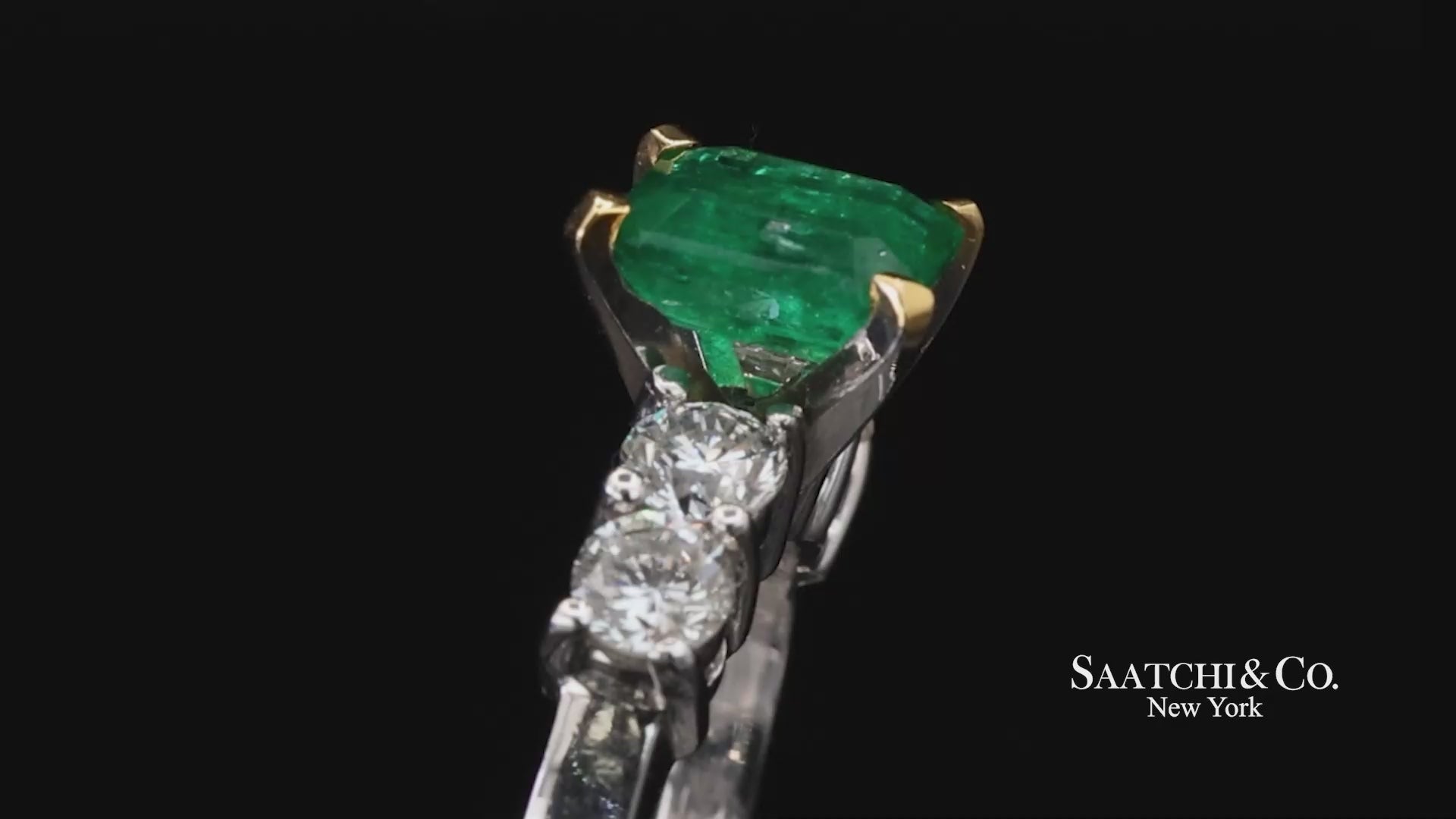 18k (750) White Gold Natural Emerald and Diamond Ring Size 7