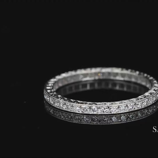 18K (750) White Gold Natural Diamond Engraved Band Ring