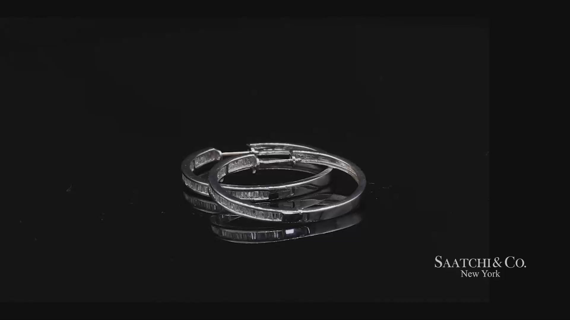 18K White Gold Natural Diamond Hoop Earring