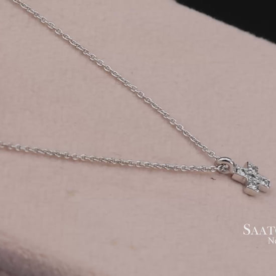 18K(750) White Gold Natural Diamond Cross Pendant Necklace with Chain