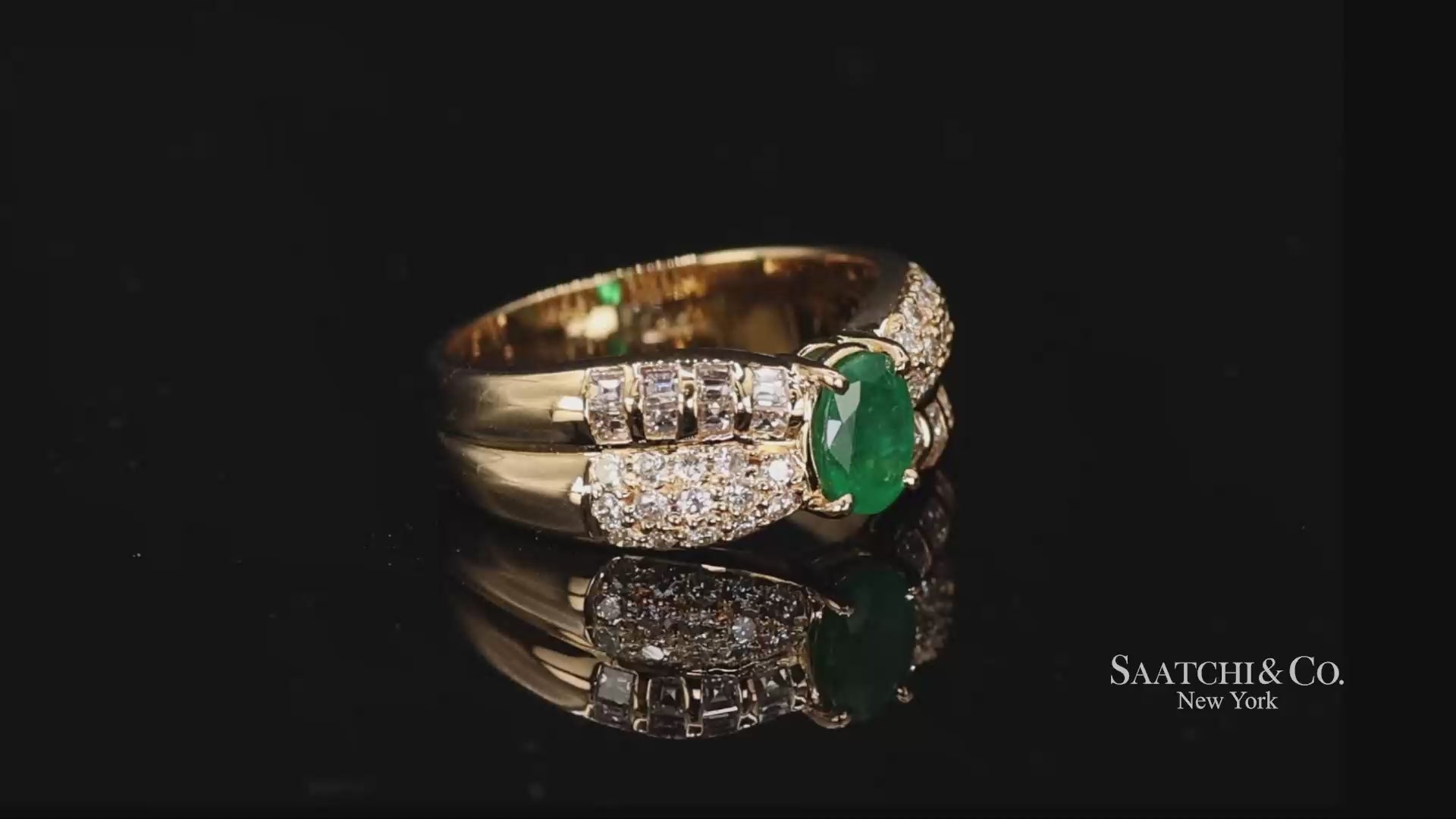 18k (750) Yellow Gold Natural Emerald and Diamond Ring