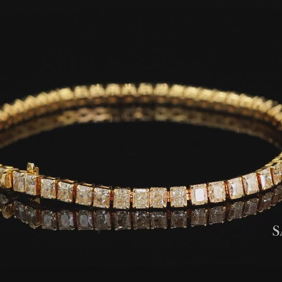 18K(750) Yellow Gold Natural Diamond Tennis Bracelet Size 8.5